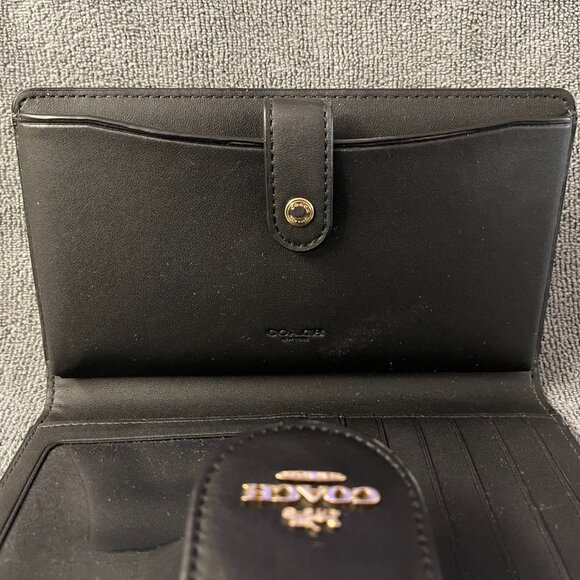 NWOT Coach Phone Tech Wallet with Colorblock Signature Canvas and Wrist Strap - Picture 4 of 6